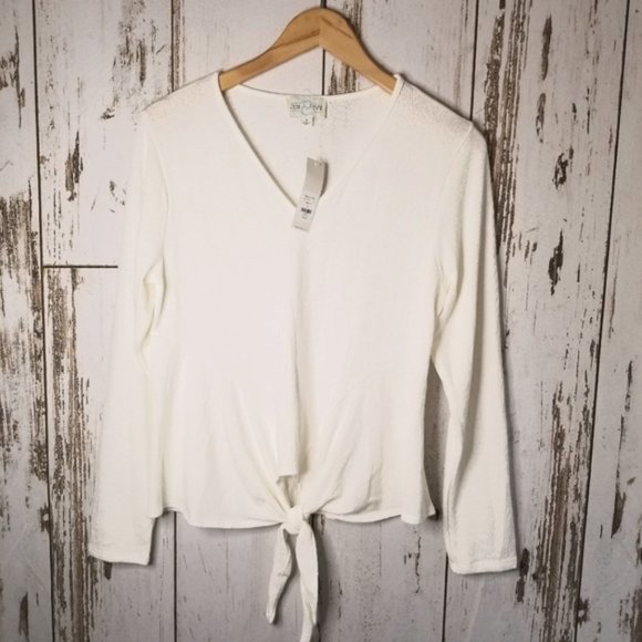 Francesca's | NWT Eliza Front Tie Basic Top - Picture 5 of 15